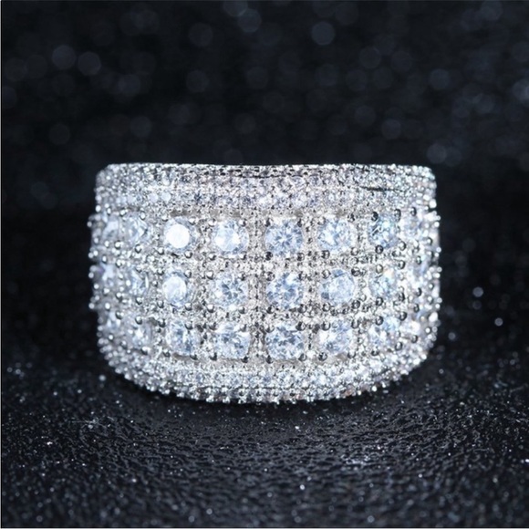 NEW BEAUTIFUL 925 SILVER ROUND DIAMOND PAVE WIDE RING - Picture 4 of 7